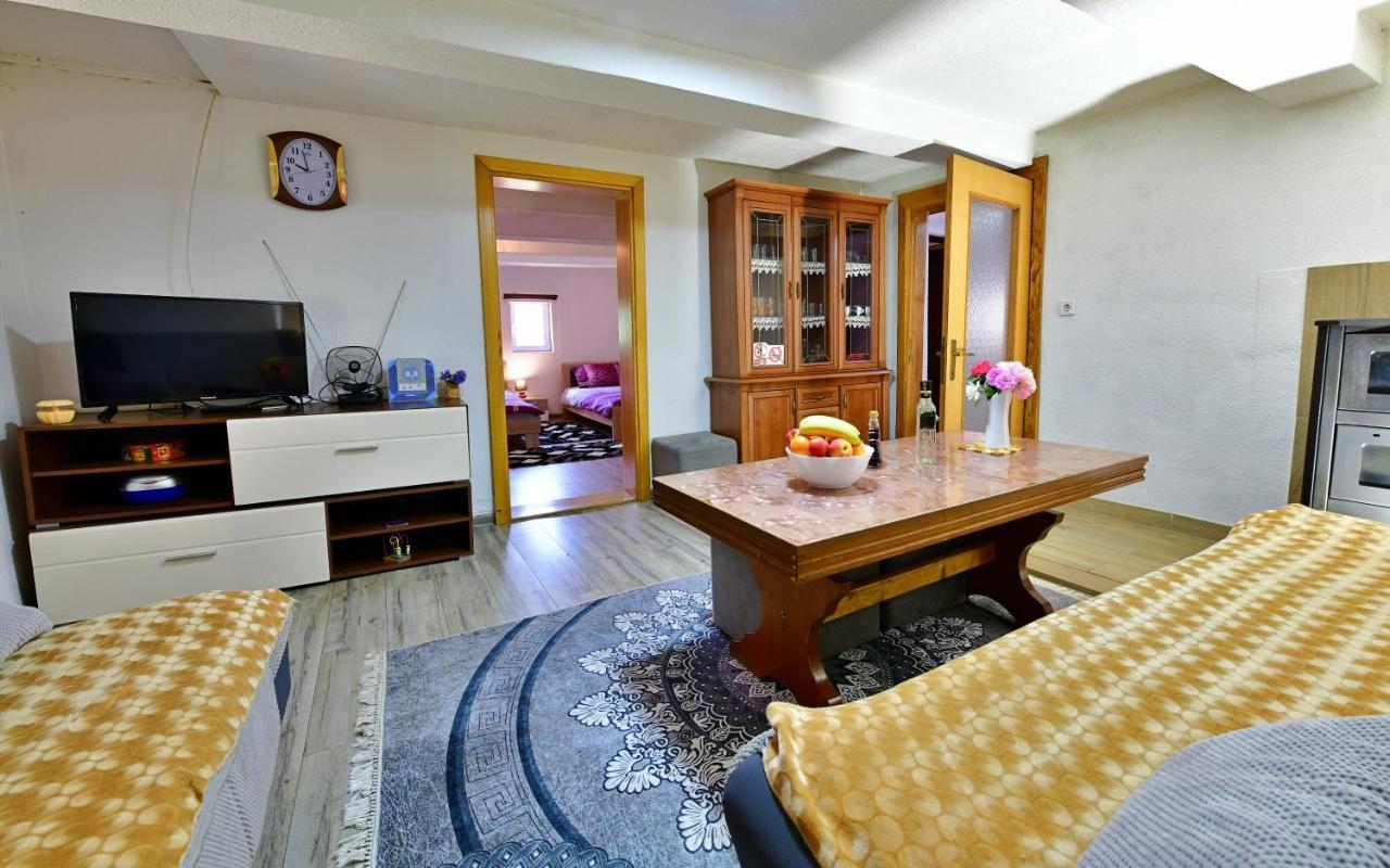 House Luna غاكوفيتسا المظهر الخارجي الصورة